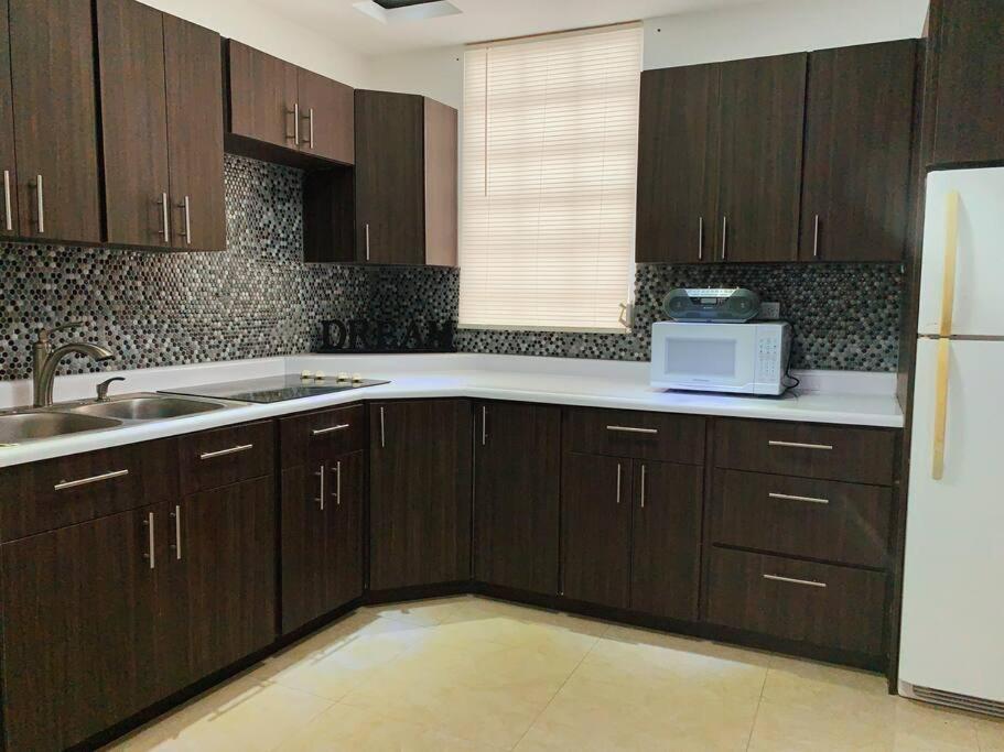 Spacius 4Br Home In Trendy Loiza St, Near Beach San Juan Exterior foto